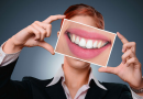 Tendencias en Diseño de Sonrisas: ¿Cómo influyen la moda y las redes sociales?